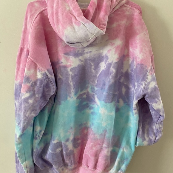 adelaine morin official - Picture 3 of 3